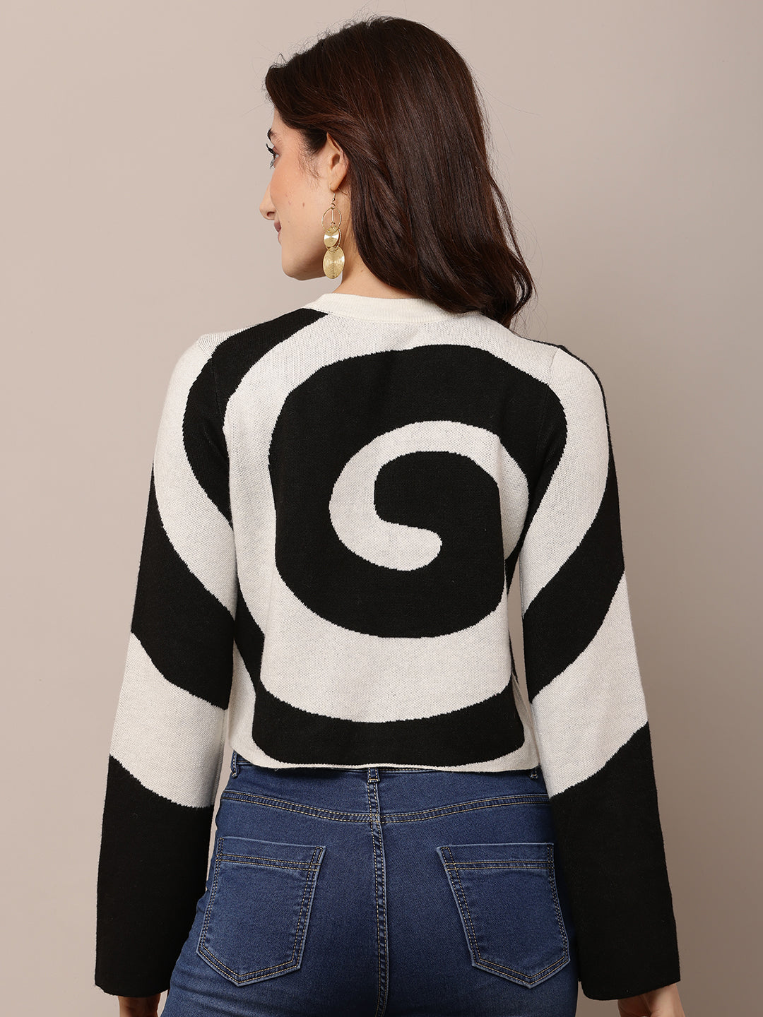 Polyester Full Sleeve with Round Neck Black and Grey Spiral Sweater