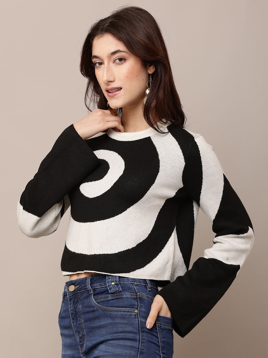 Polyester Full Sleeve with Round Neck Black and Grey Spiral Sweater