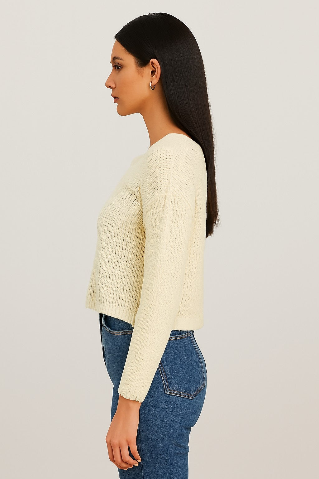 Full Sleeve Cream Knitted Acrylic Sweater