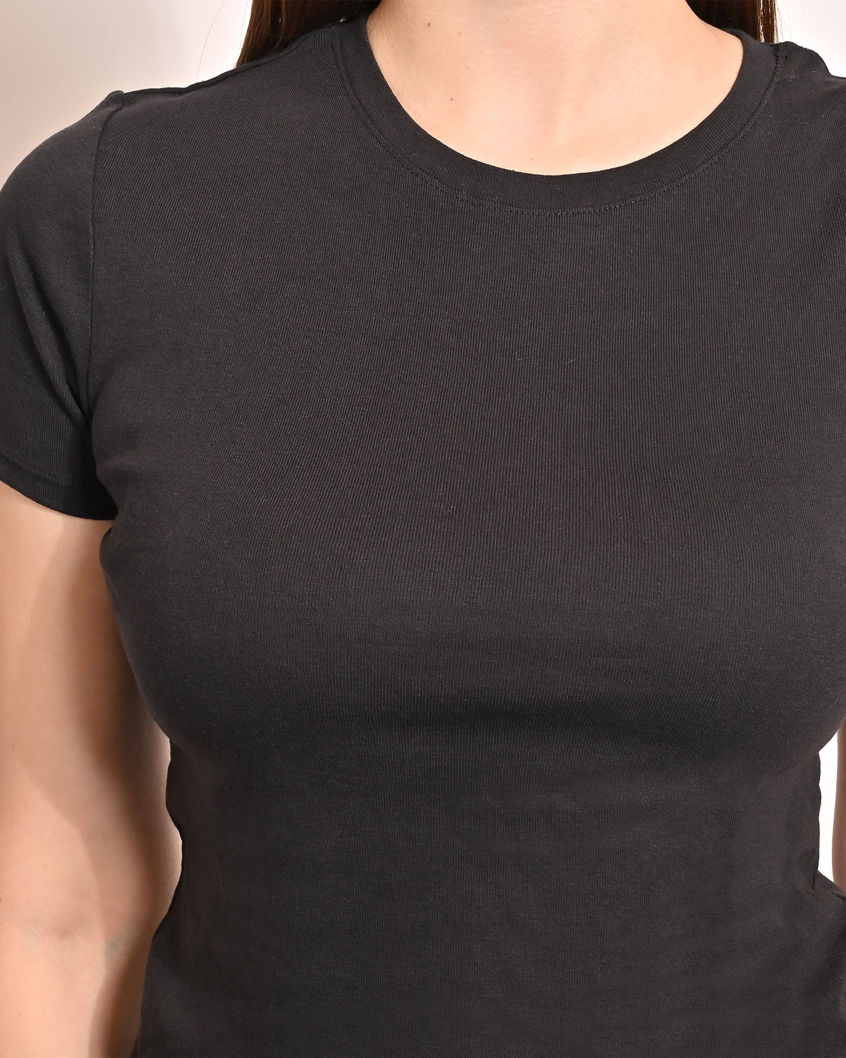 Acrylic Round Neck with Short Sleeve Black Crop Top