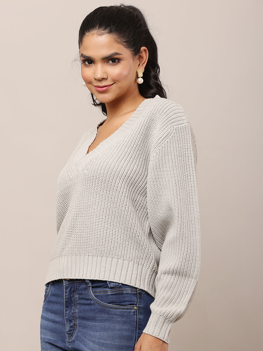 Acrylic Full Sleeve with V-Neck Knitted Grey Sweater