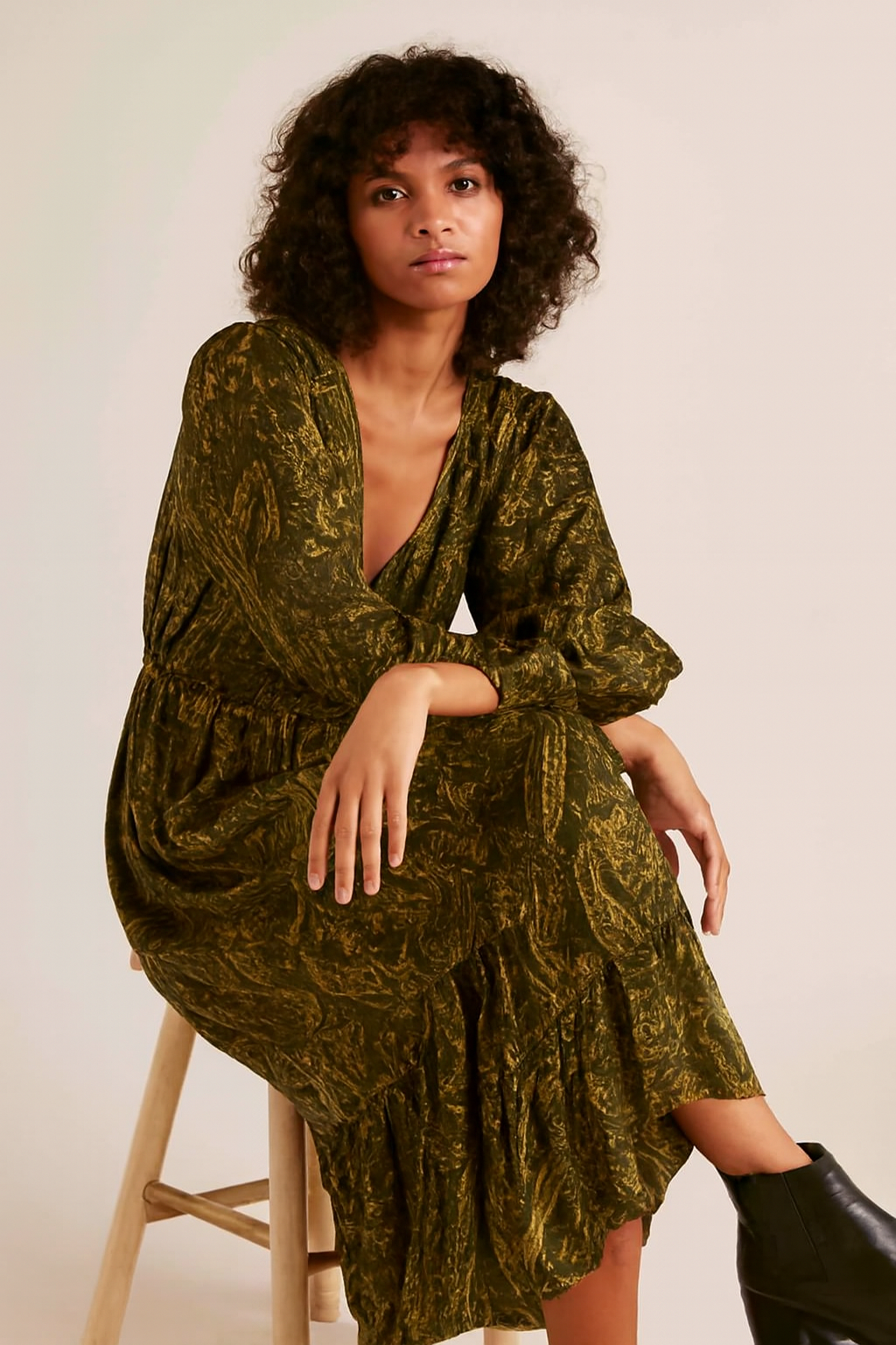 Polyester Green & Gold Printed Maxi Dress with V-Neck and Full Sleeves