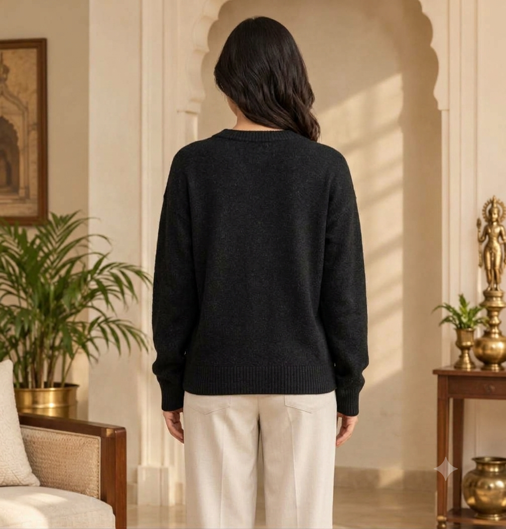 Black Textured Knit Pullover Sweater for Women, Classic Round Neck Full Sleeve Winter Jumper, Soft Cozy Casual Regular Fit Sweater for Everyday Wear, Office, Travel and Winter Styling