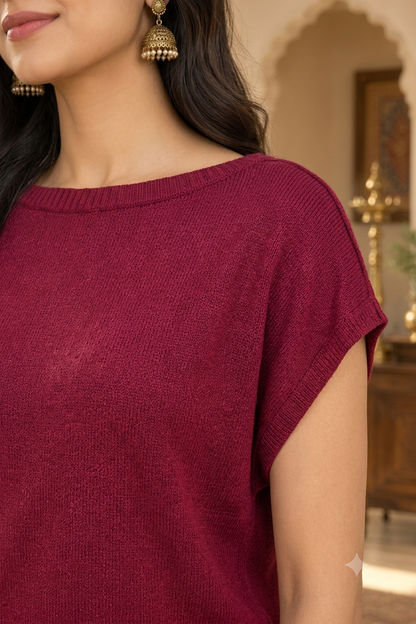 Maroon Textured Knit Top with Round Neck and Short Sleeves